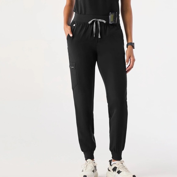 FIGS women’s Zamora Jogger Scrub Pants - Picture 1 of 16